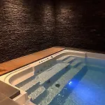 아파트 Superbe Avec Piscine Et Sauna 샹페