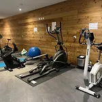 Superbe Avec Piscine Et Sauna 샹페